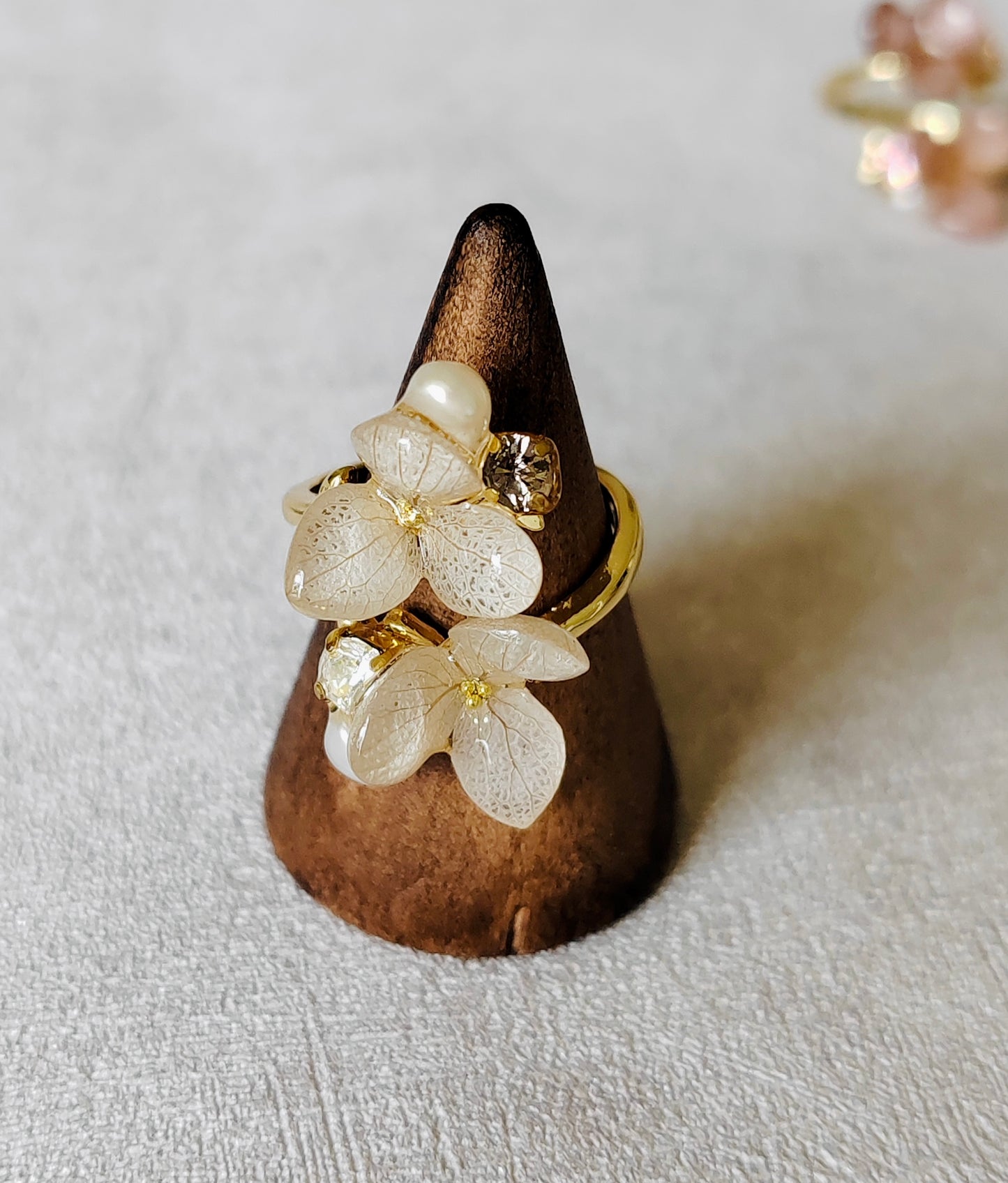 Hydrangea Clover Ring — Double Bloom