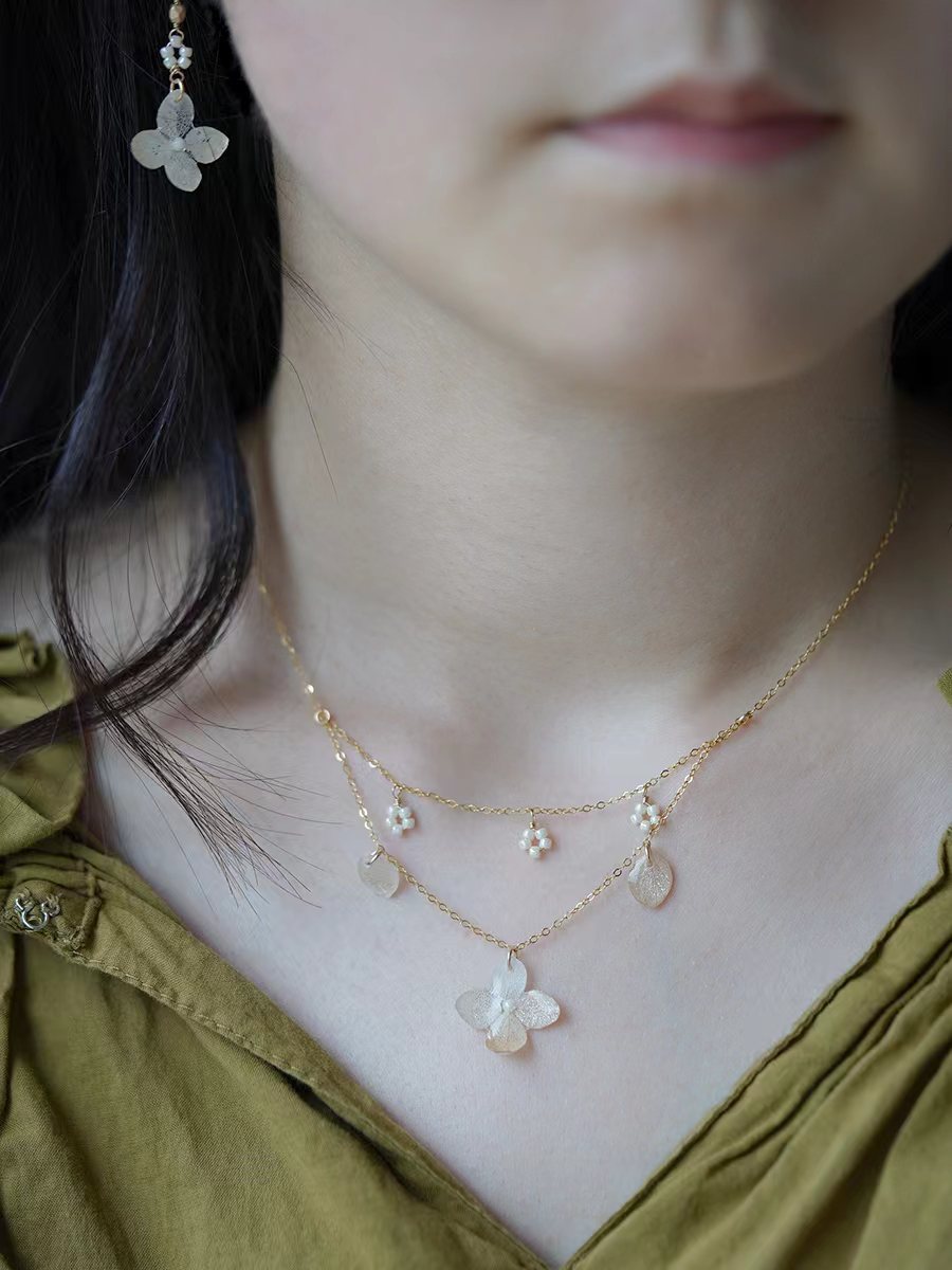 Moonlit Hydrangea Necklace