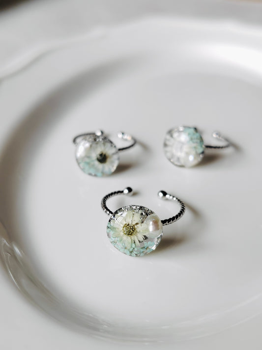 Silver Daisy Pearl Ring