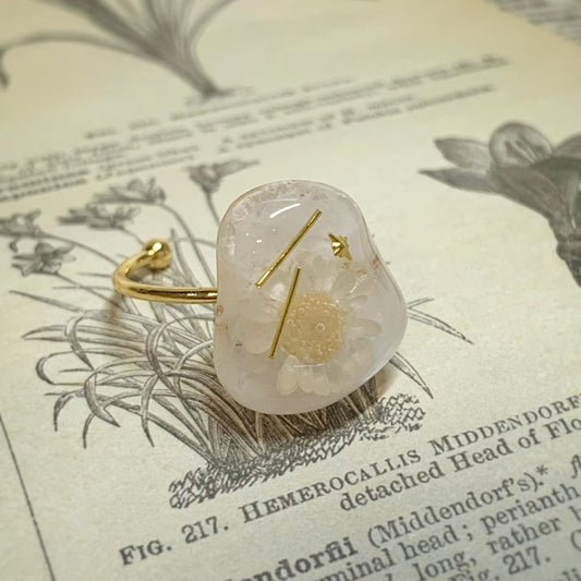 Pressed Wishes Ring — Ivory Daisy
