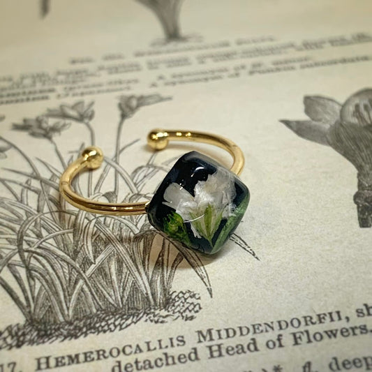 Pressed Wishes Ring — Midnight Bloom