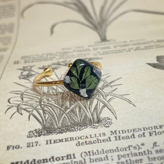 Pressed Wishes Ring — Midnight Fern